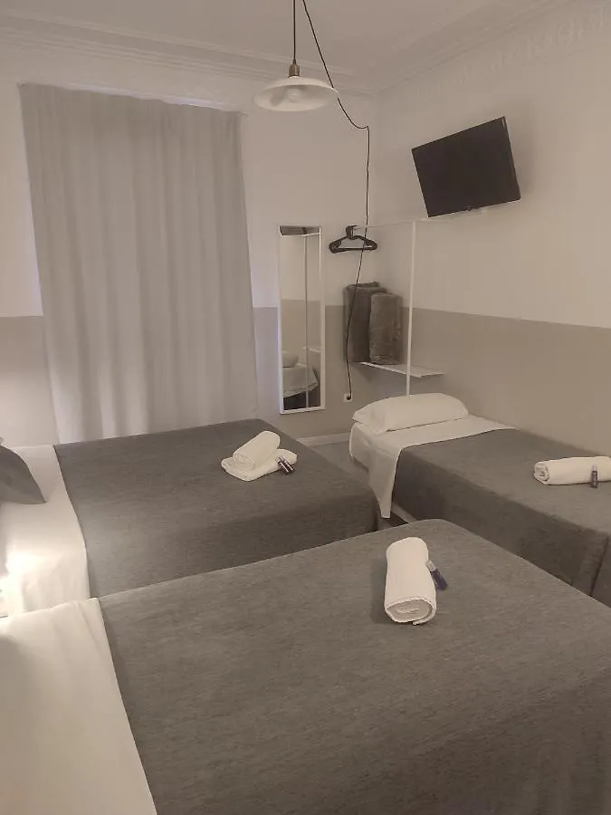 Hostal Hera Barcelona Guest house