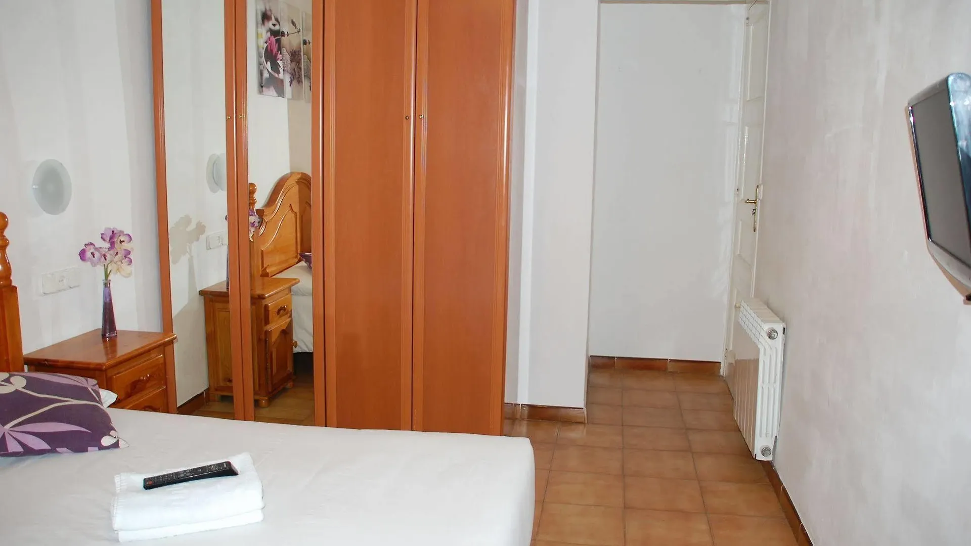 Guest house Hostal Hera Barcelona Spain